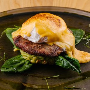 Бенедикт c бифштексом